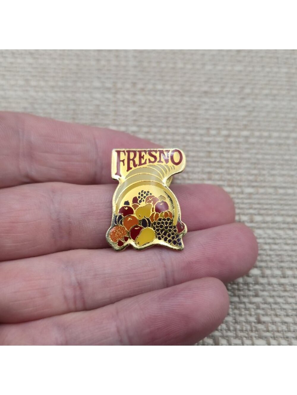 Vintage Fresno California Cornucopia Fruit Basket Enamel Souvenir Pin A8188
